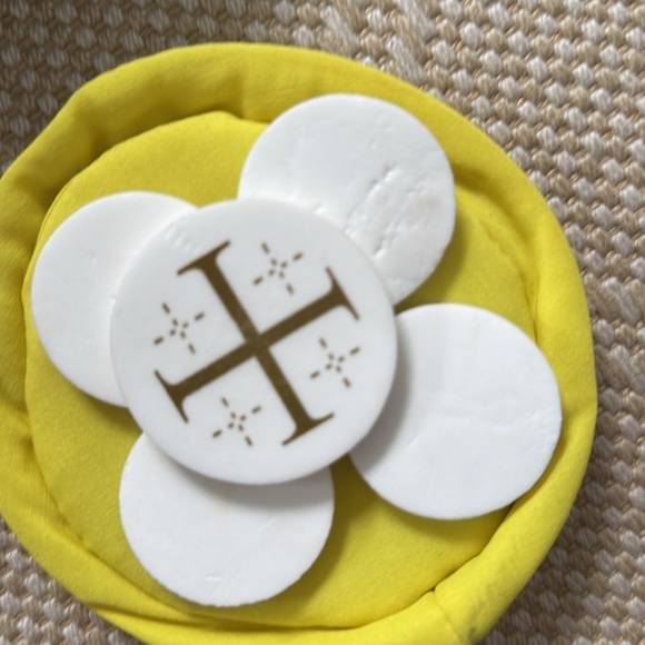 Wee Believers Mass Kit, EXTREMELY RARE; no book included, all pieces included - Picture 7 of 7